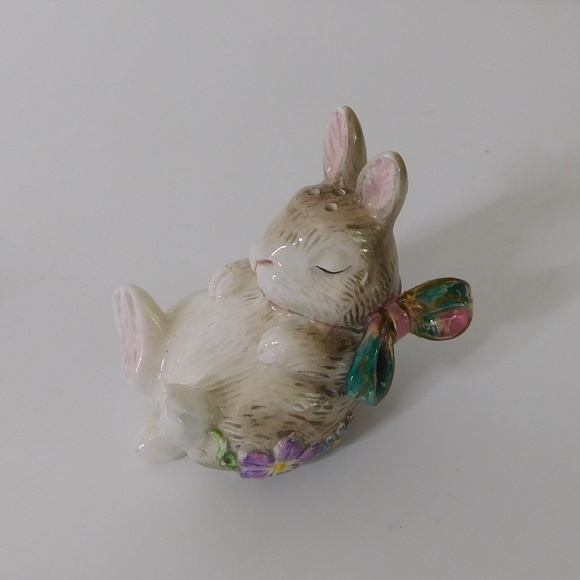 FITZ AND FLOYD Halcyon Bunny Rabbit Salt Pepper Shakers Floral Under Tray Easter - Picture 7 of 12